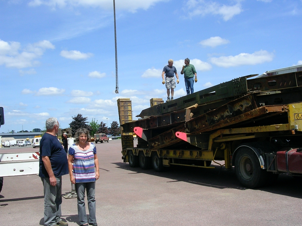 20110601 WHALE:BALEINE 2 Arrives in Vire From Brécey 03.jpg